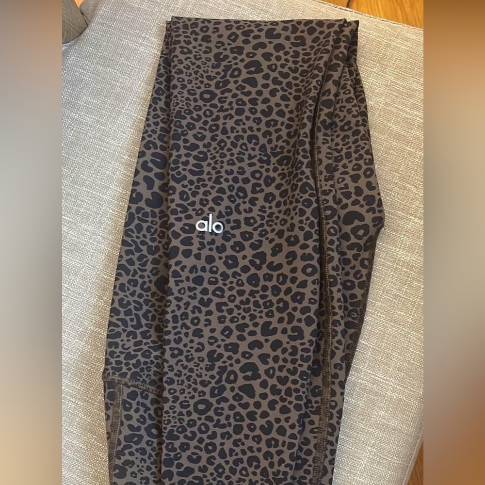 Alo yoga -  XXS - cheetah print leggings